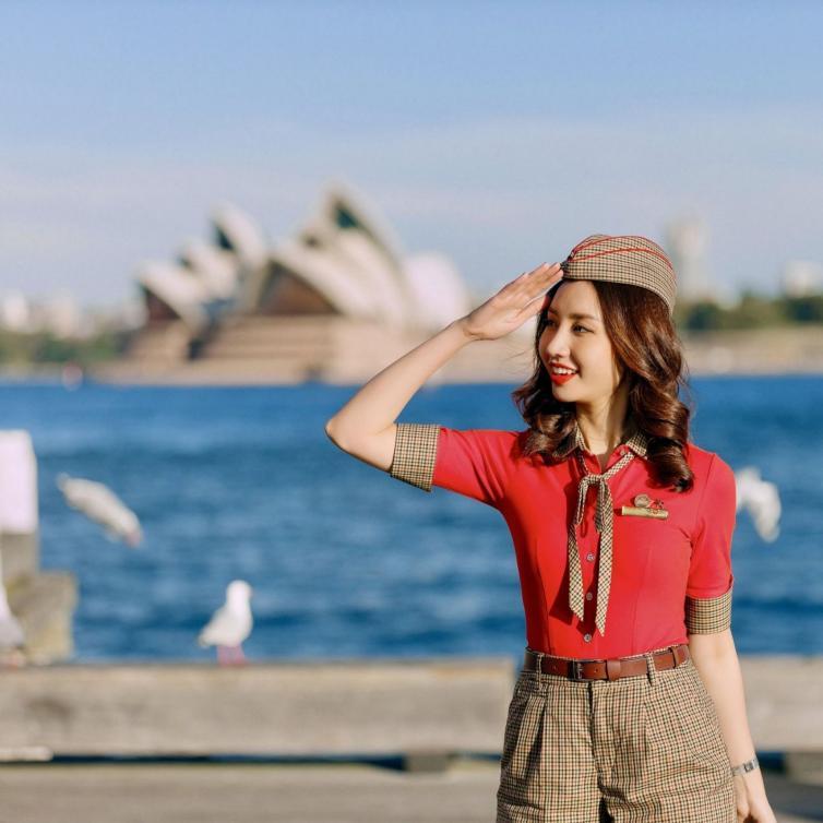 Sắc đỏ Vietjet được bình chọn “Đồng phục tiếp viên hàng khôngđẹp nhất thế giới” - 2