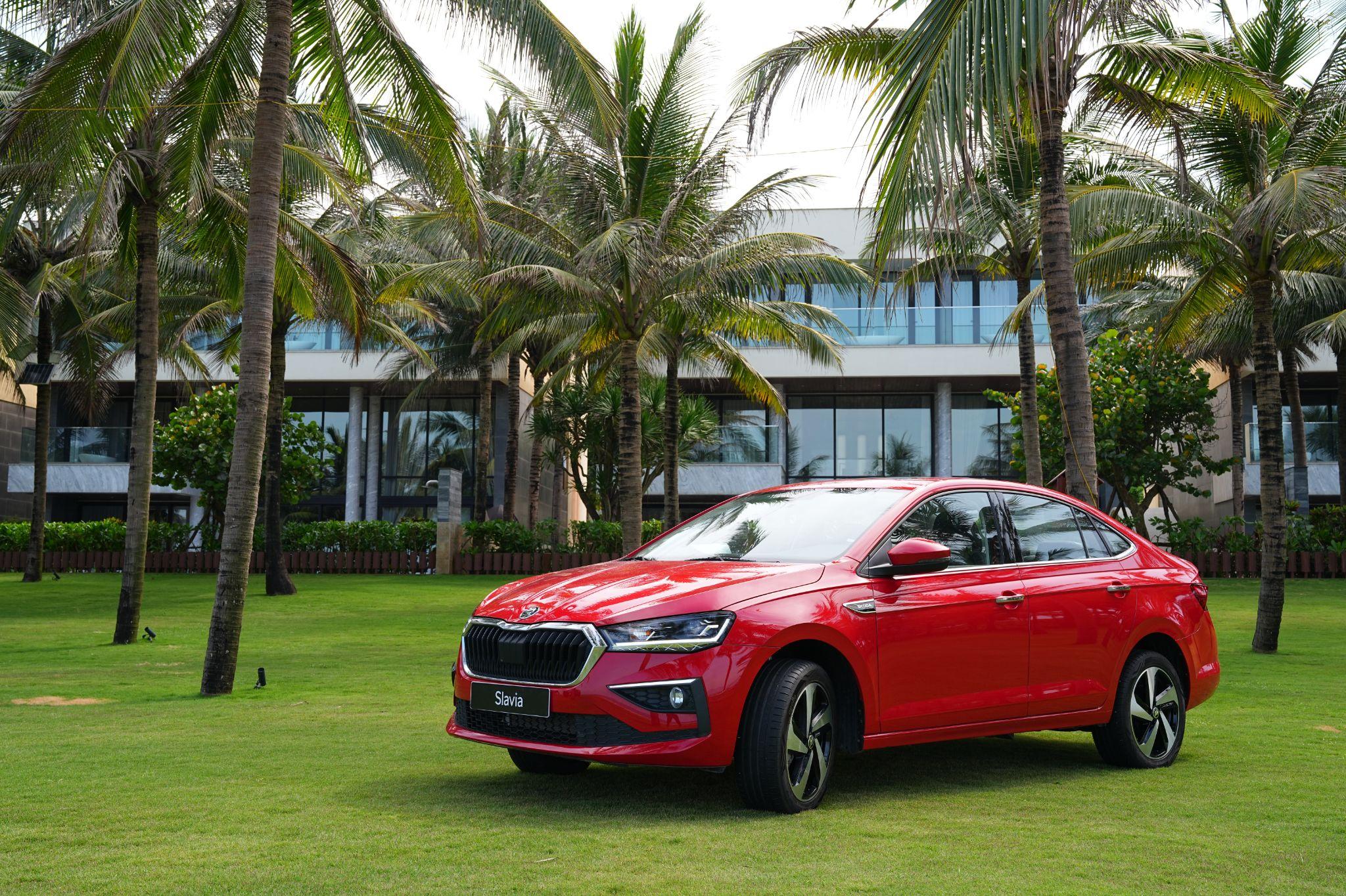 “Chốt” Skoda trong tháng 8, được hỗ trợ 100% lệ phí trước bạ và bảo hành lên đến 8 năm - 2