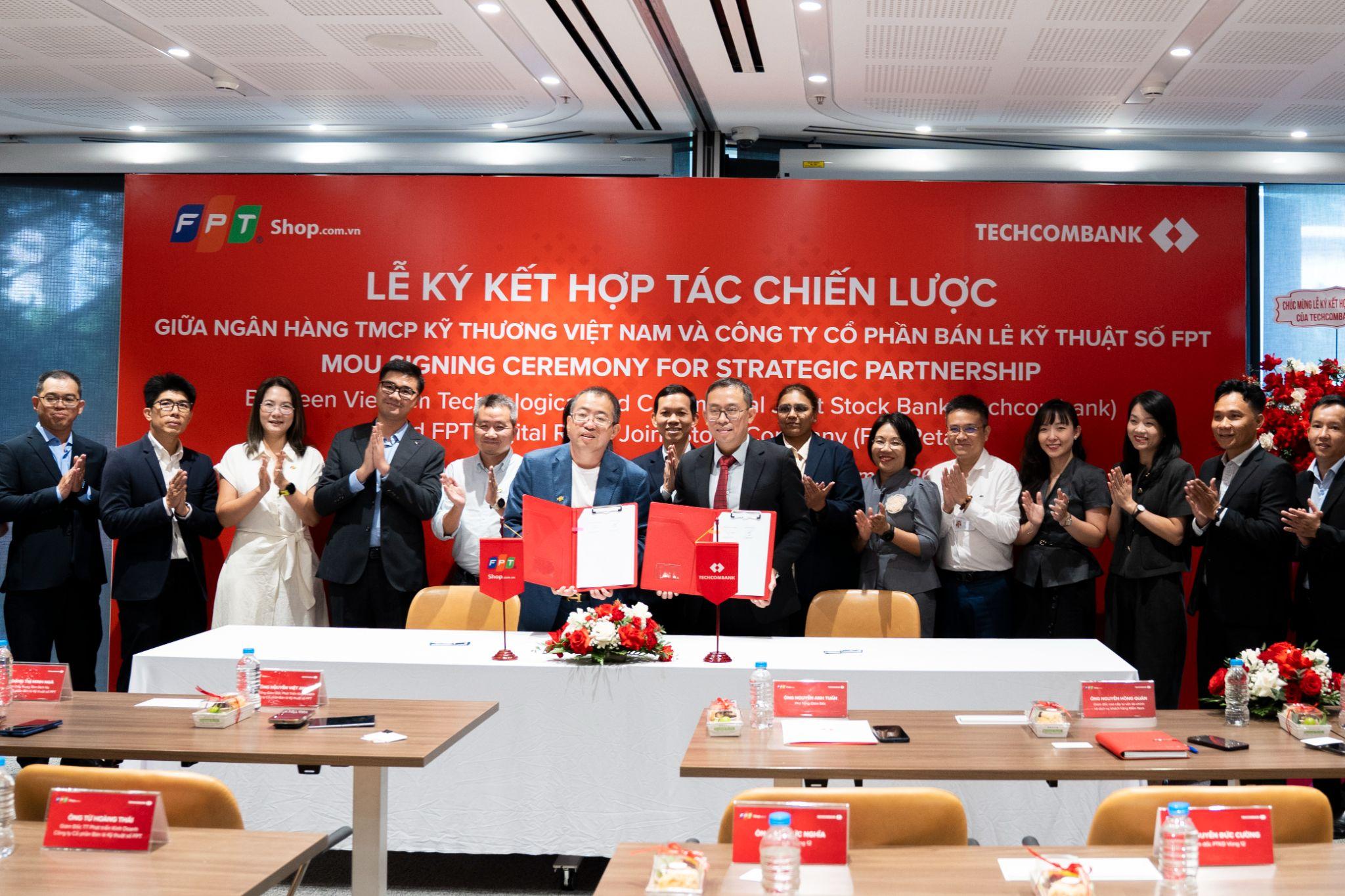 FPT Retail và Techcombank ký kết hợp tác chiến lược, ra mắt giải pháp tài chính Buy Now Pay Later - 1