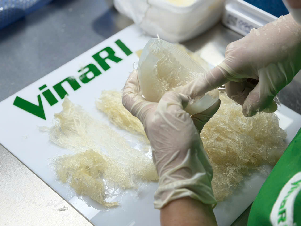 Yến tinh chế VinaRI - Minh bạch quy trình từ nguyên liệu đến sản phẩm hoàn thiện - 3