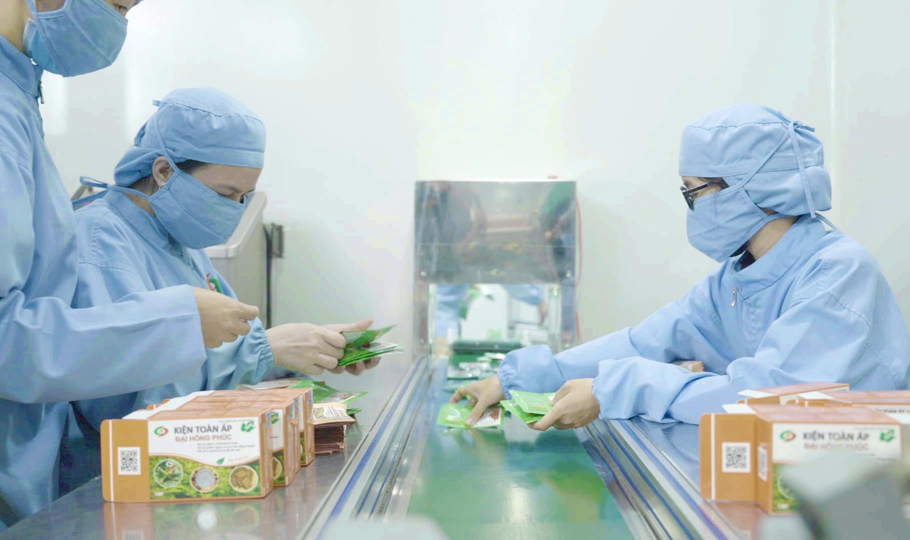 Hơn 25 năm gắn bó với Y học Cổ truyền: Hành trình nâng cao chất lượng của Đại Hồng Phúc - 3