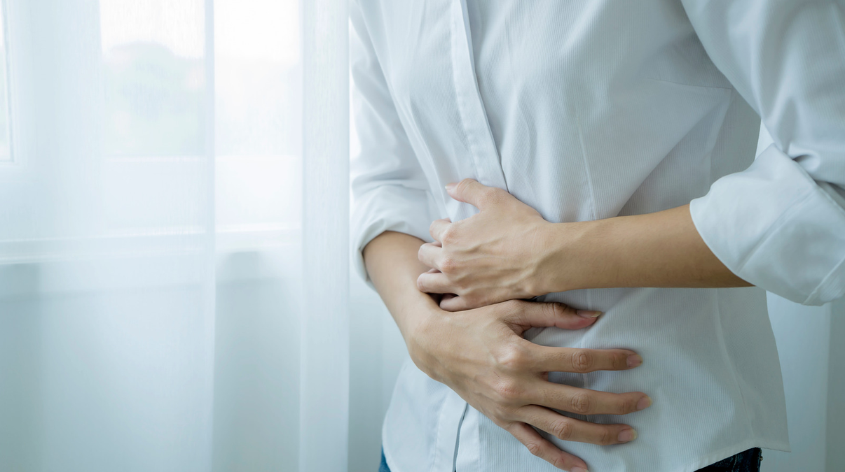 Vừa ăn vừa xem điện thoại: Kẻ thù âm thầm hủy hoại dạ dày - 2