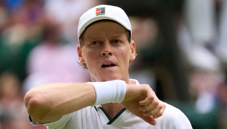 US Open chao đảo vì siêu sao: Sinner lặn mất tăm, rộ tin bỏ giải vì chấn thương - 1