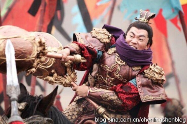 Cao thủ dùng chùy 800kg: Tay không xé đôi đối thủ, 1 trận diệt 1 triệu quân - 1