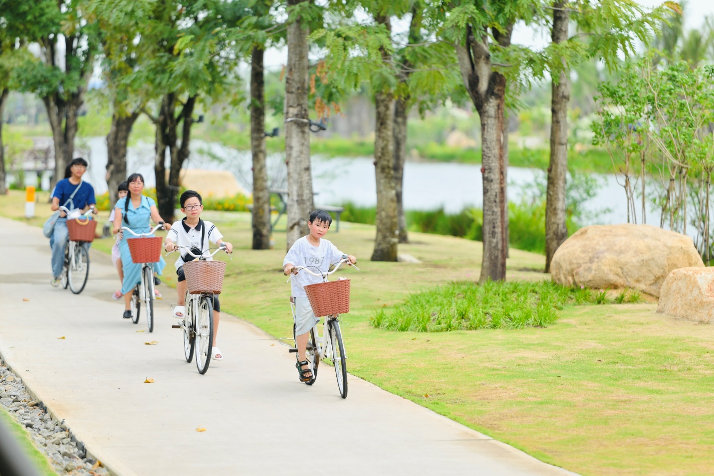 Khi đô thị hóa lấy đi không gian vận động của trẻ em thành thị - 1