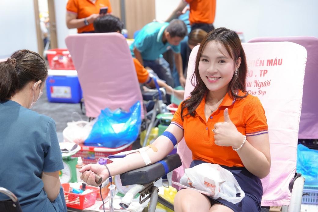 “Kết nối trái tim” và hành trình 14 năm SACOMBANK trao giọt hồng sẻ chia sự sống - 11