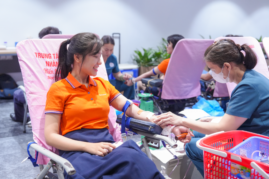 “Kết nối trái tim” và hành trình 14 năm SACOMBANK trao giọt hồng sẻ chia sự sống - 7