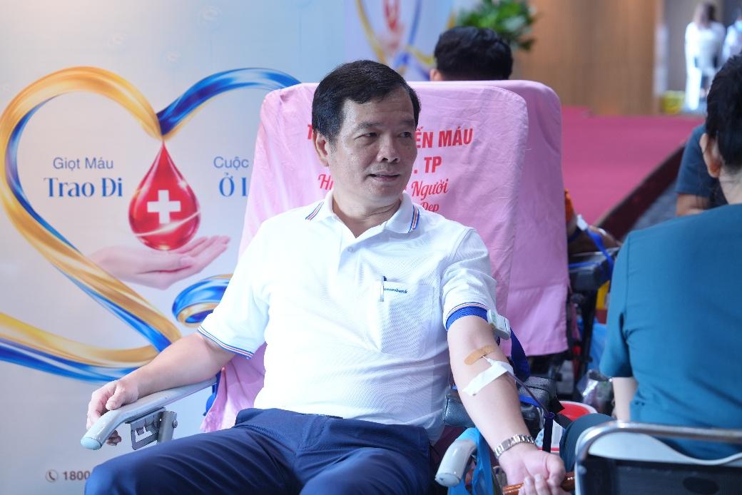 “Kết nối trái tim” và hành trình 14 năm SACOMBANK trao giọt hồng sẻ chia sự sống - 4