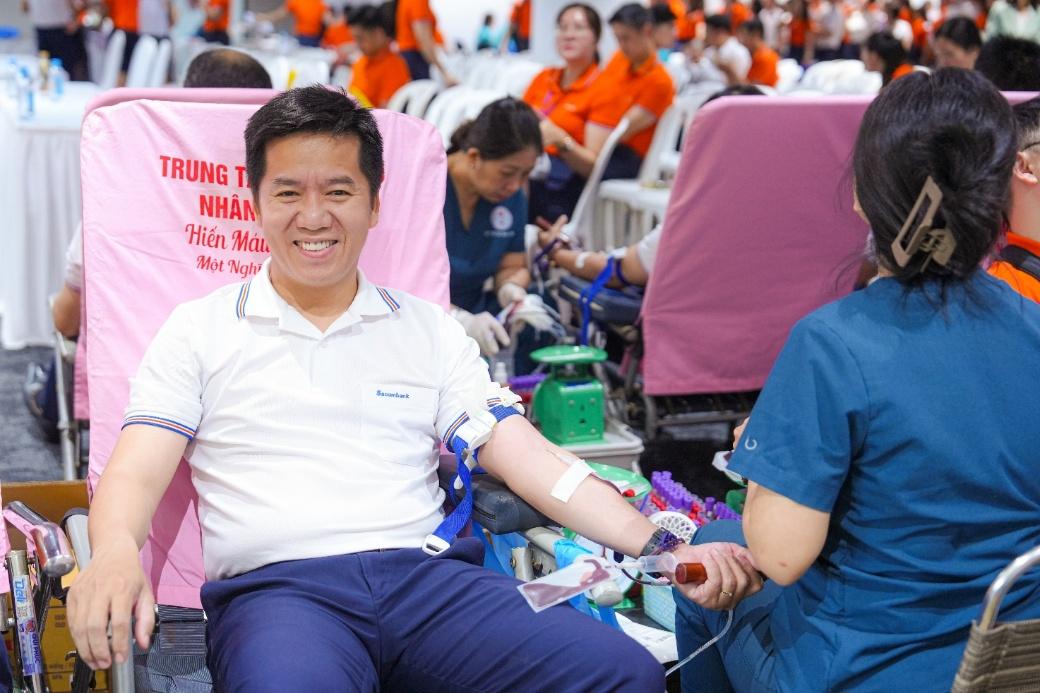 “Kết nối trái tim” và hành trình 14 năm SACOMBANK trao giọt hồng sẻ chia sự sống - 10