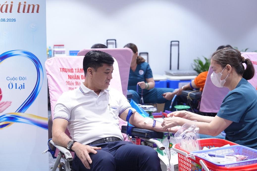 “Kết nối trái tim” và hành trình 14 năm SACOMBANK trao giọt hồng sẻ chia sự sống - 5