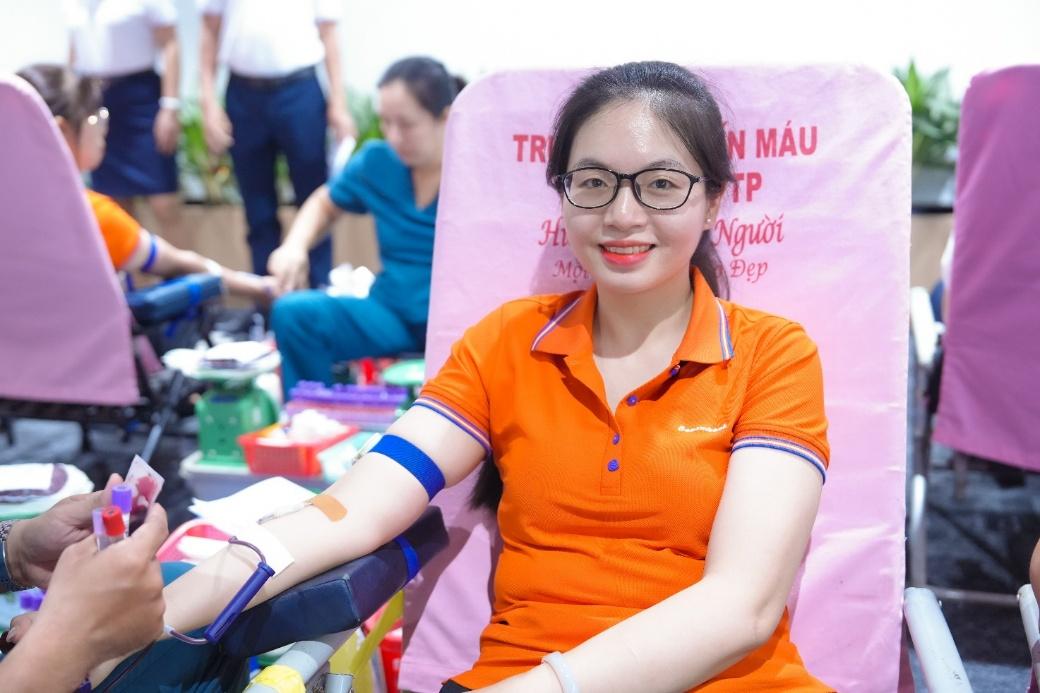 “Kết nối trái tim” và hành trình 14 năm SACOMBANK trao giọt hồng sẻ chia sự sống - 8