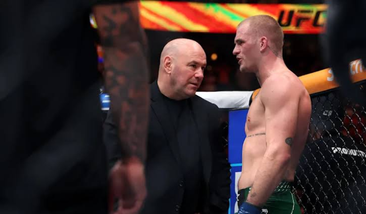 Võ sĩ ăn đấm rách mặt vẫn lập 3 kỷ lục boxing, "Bố già" UFC nổi điên trên sàn - 2