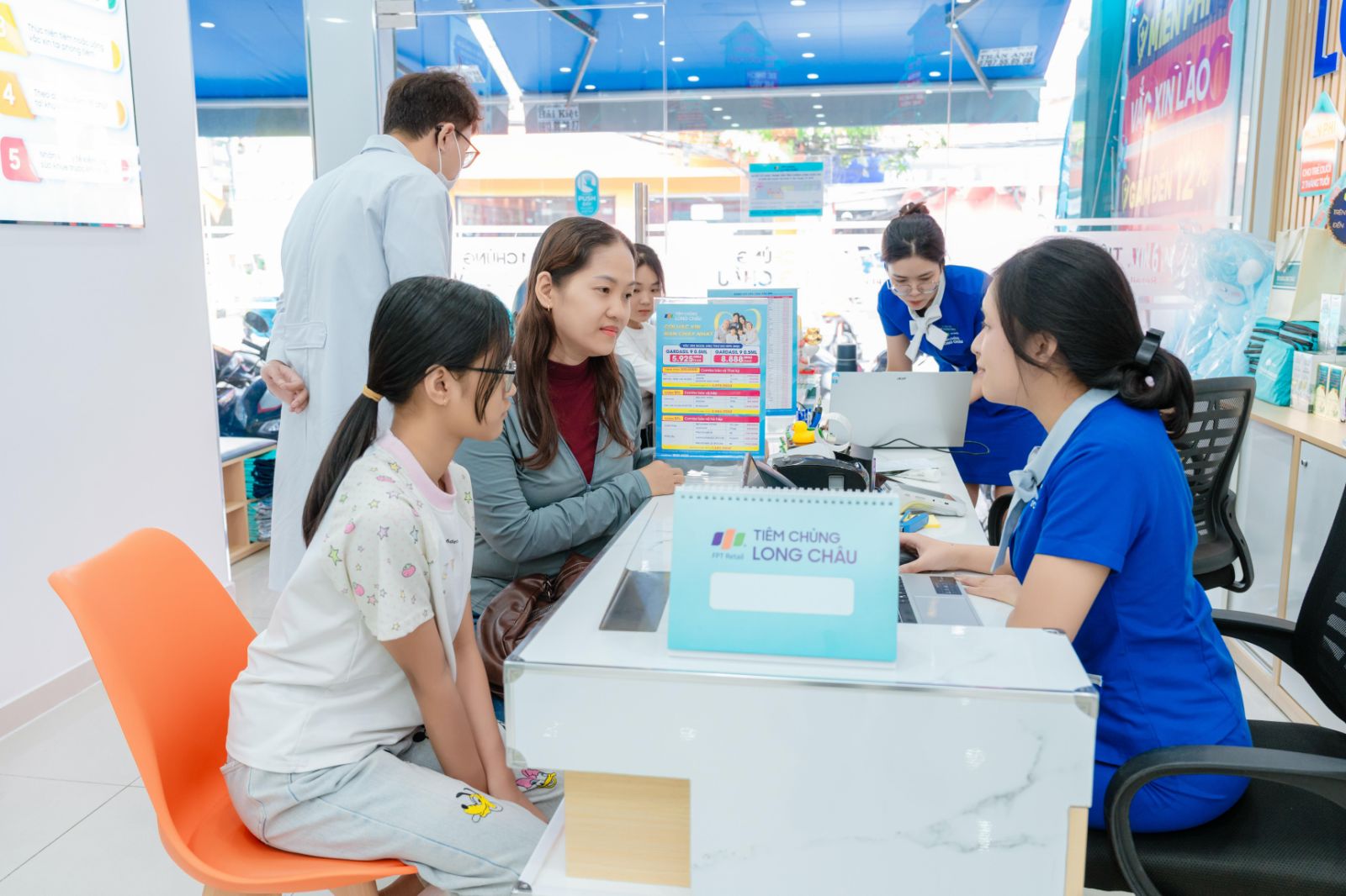 Nghiên cứu mới tại Anh: Vắc xin HPV giúp giảm mạnh tử vong do ung thư cổ tử cung, tỷ lệ ở phụ nữ trẻ gần như bằng không - 2