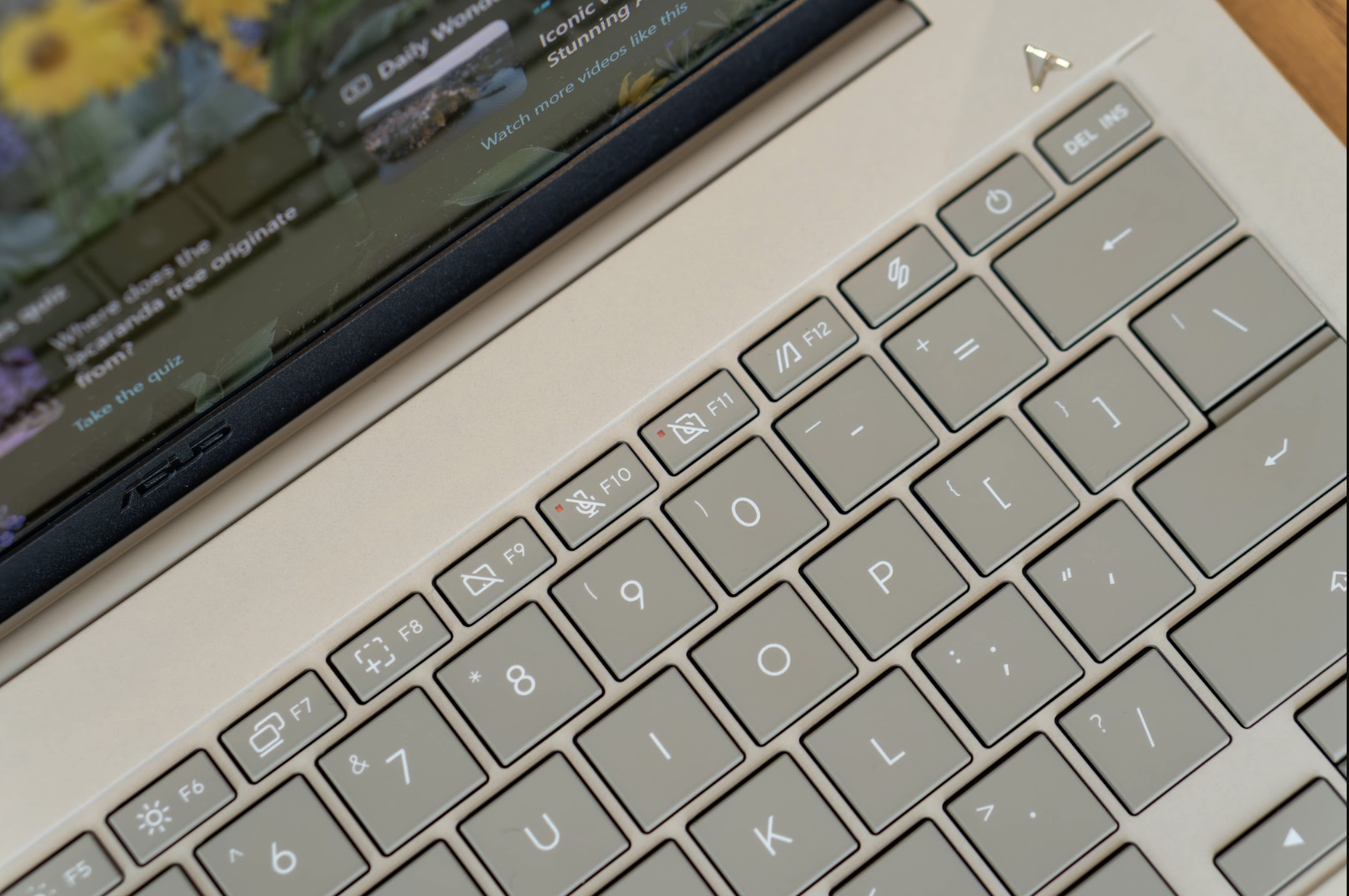 “Laptop màn hình lớn là phải nặng và cồng kềnh”: Đã đến lúc nhìn nhận lại - 5