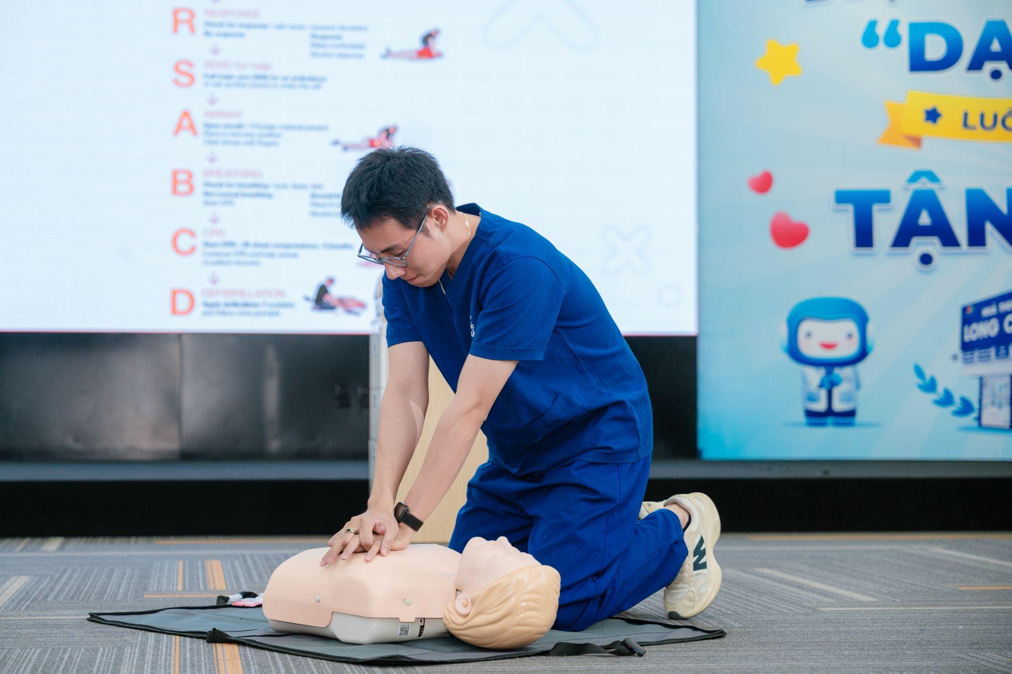 Phát huy mạng lưới “gần dân, sát dân”, Long Châu xây dựng mô hình dự phòng đột quỵ trong cộng đồng - 5