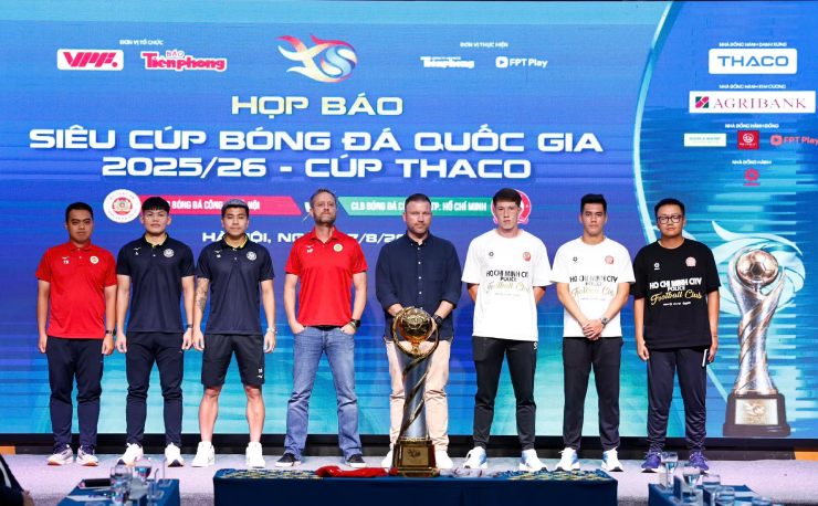 Quang Hải và Đình Bắc chờ "phá lưới" Patrick Lê Giang sau danh hiệu AFF Cup - 2