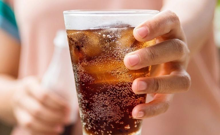 Nghỉ lễ nhớ tránh xa 3 món nhậu khoái khẩu này nếu không muốn “đầu độc” xương khớp - 2