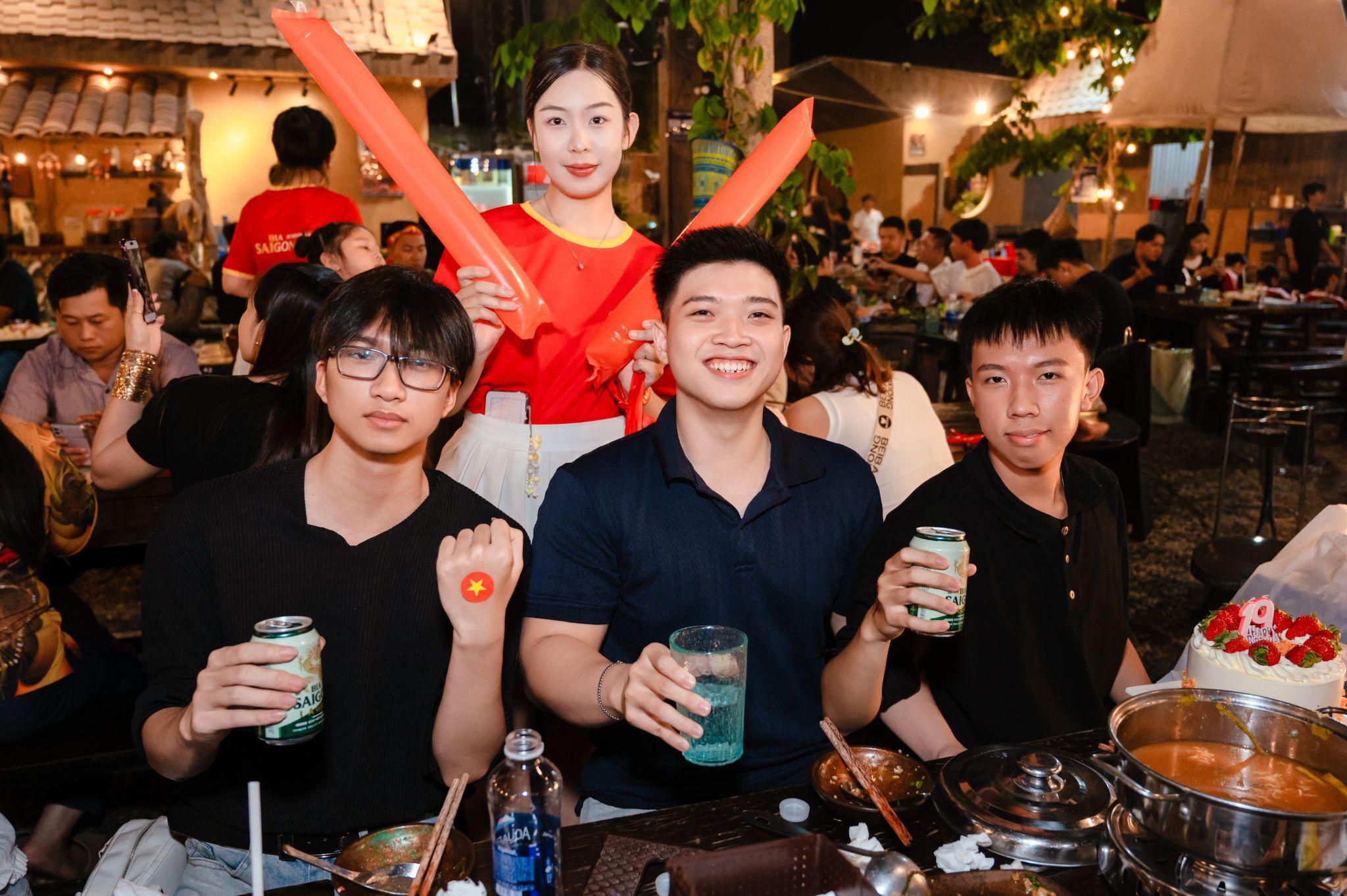 Kỷ lục cờ cổ động bóng đá (TIFO) của Việt Nam: Biểu tượng tự hào được kiến tạo bởi Bia Saigon cùng hàng vạn người hâm mộ - 3