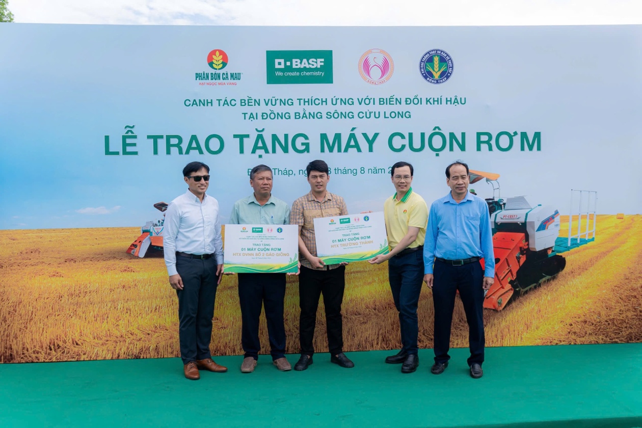 Phân bón Cà Mau mở lối canh tác lúa thích ứng biến đổi khí hậu - 1