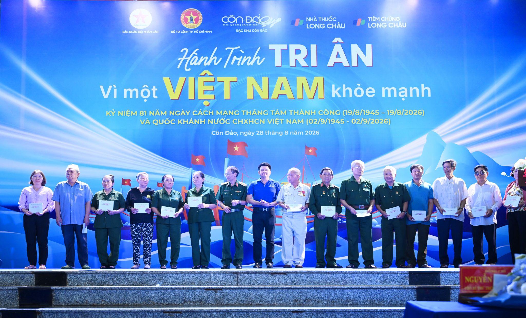 Long Châu đồng hành cùng Báo Quân đội nhân dân chăm sóc sức khỏe, tri ân người có công tại đặc khu Côn Đảo - 4