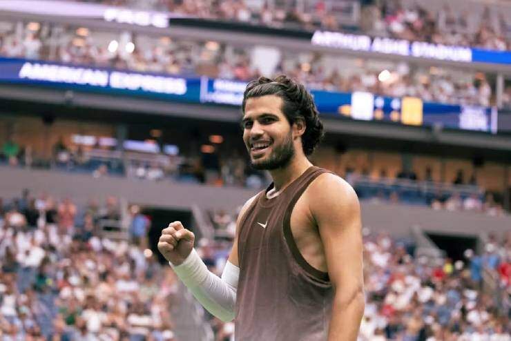 Tennis đỉnh cao US Open: Alcaraz - Medvedev bật chế độ "hủy diệt", Sabalenka nhắm kỷ lục - 1
