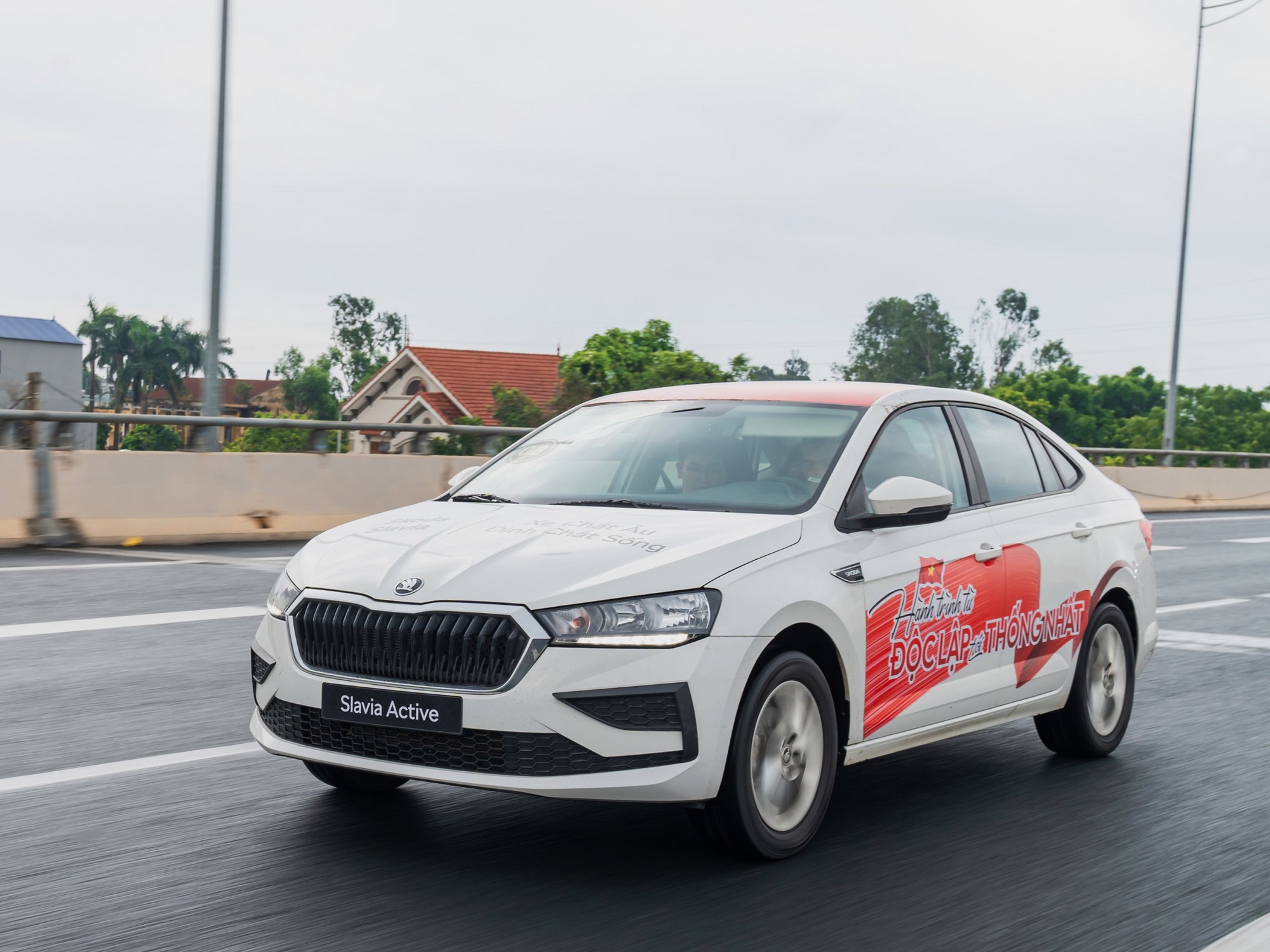 Skoda ưu đãi tháng 9: 100% lệ phí trước bạ, lãi suất từ 4,5%/năm - 2