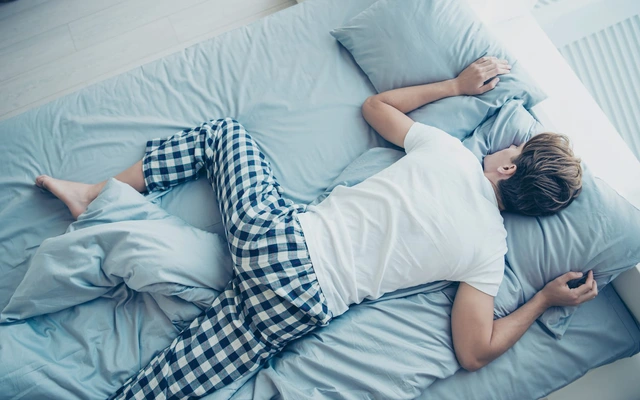 3 thói quen tưởng vô hại nhưng khiến ho rát cổ, đàm đặc như keo, hơi thở nặng nề như đeo đá - 2