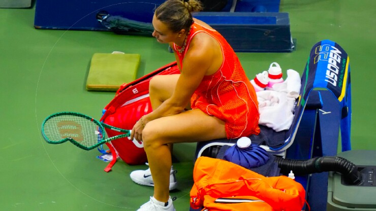 Sabalenka nổi điên đập vợt, Rybakina giao bóng tệ vẫn lên ngôi US Open 2026 - 2
