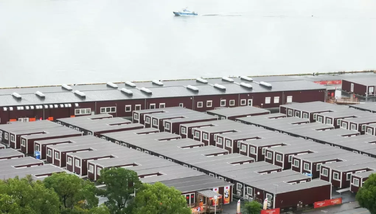 Bao cao su phát trên du thuyền, VĐV 2m co quắp trong container gây tranh cãi ASIAD - 2