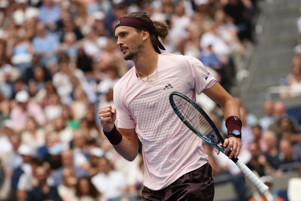 Zverev gây choáng với siêu xe 70 tỷ và chuyện tình đẹp cùng mỹ nhân - 2