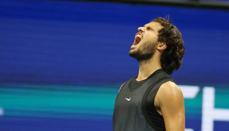 Zverev vô địch US Open: Sinner "mất ăn mất ngủ", Alcaraz chật vật tìm đỉnh cao - 1