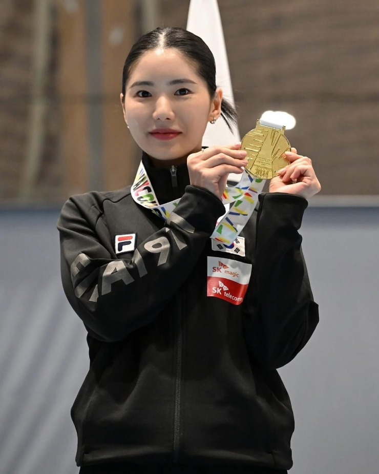 Mỹ nhân đấu kiếm số 1 thế giới nhận lệnh phải chiếm 2 HCV ASIAD 2026 - 1