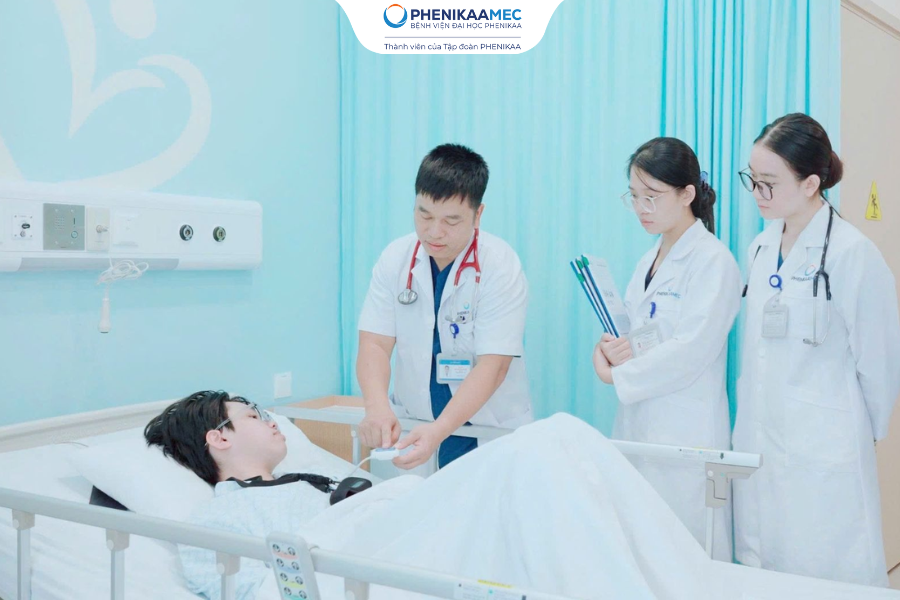 Nghi ngờ đột quỵ: 7 việc gia đình cần làm ngay để không bỏ lỡ “thời gian vàng” - 1
