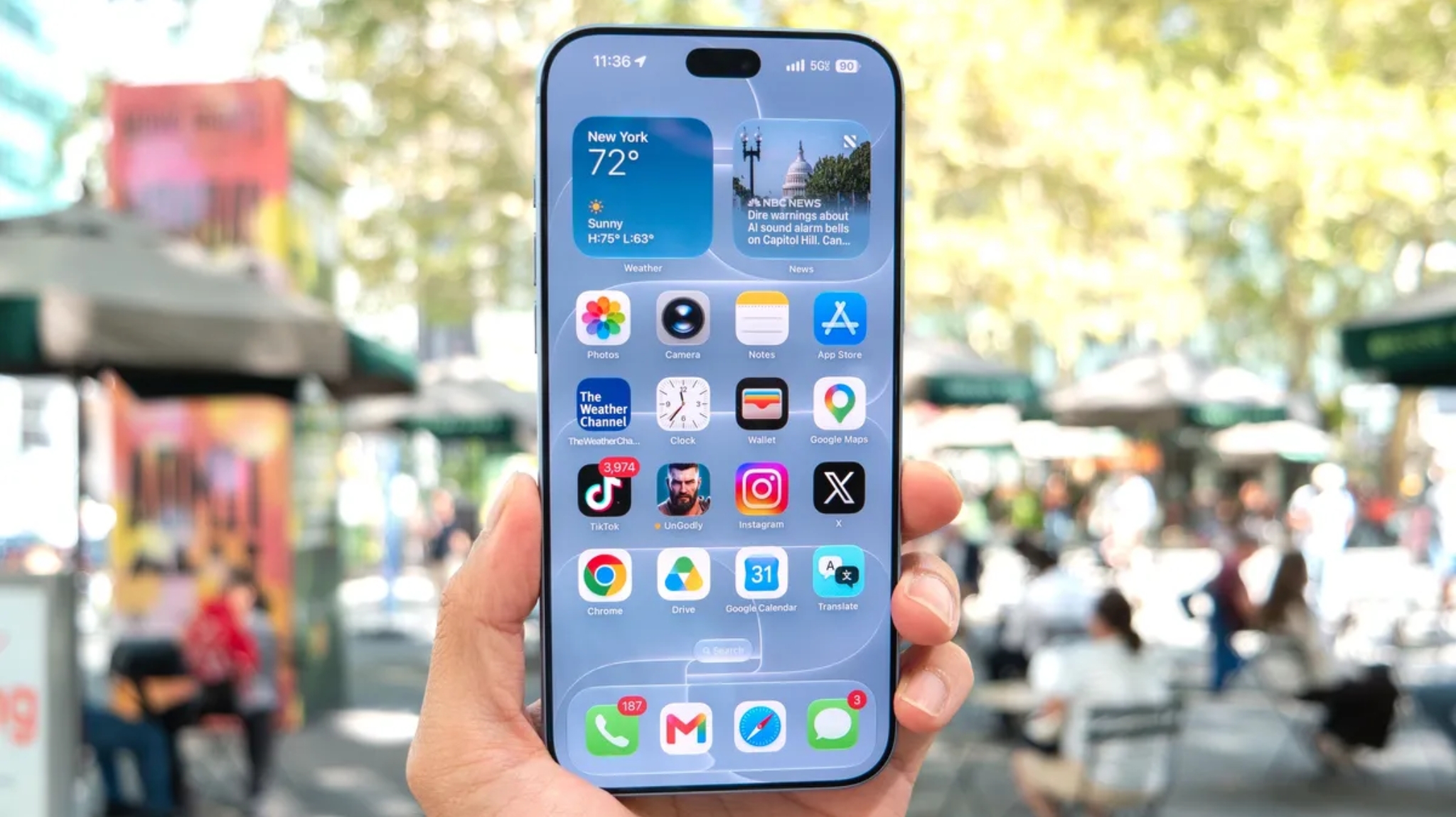 Trên tay iPhone 18 Pro Max: Bốn màu ngoài đời trông ra sao? - 3