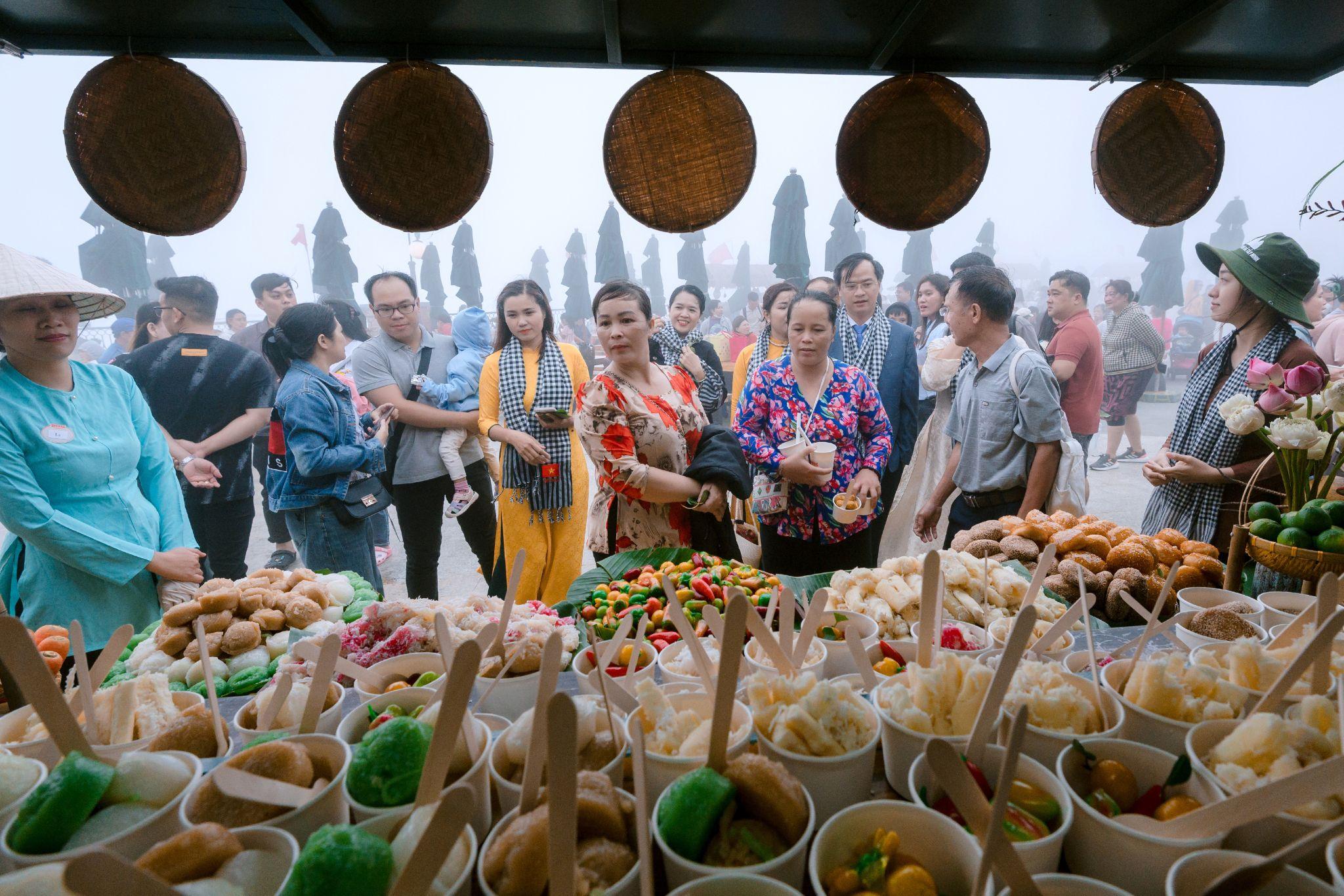 Đón trung thu, núi Bà Đen tổ chức liên tiếp 3 phiên chợ lá và ưu đãi giá vé đến 40% - 3