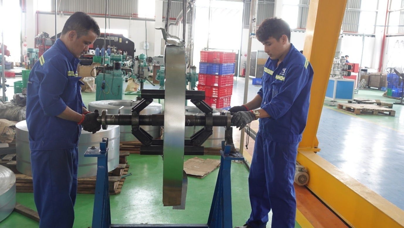 Vietconduit nâng chuẩn vật tư cơ điện với ống thép luồn dây điện IMC đạt UL 1242 - 4