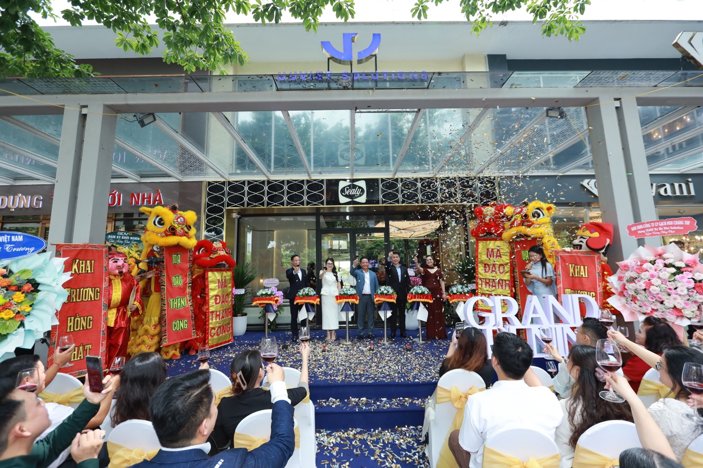 Uuviet Solutions ra mắt showroom nệm Sealy, tiên phong ứng dụng khoa học vào giấc ngủ - 1