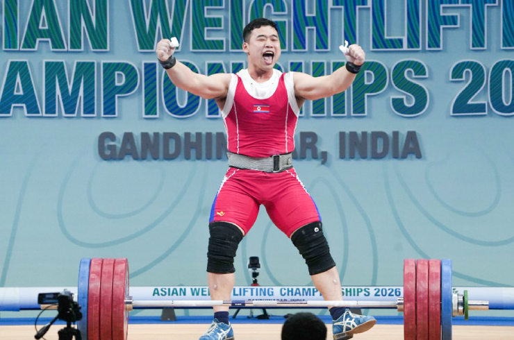 Lực sĩ cử tạ phá 3 kỷ lục thế giới ở ASIAD, định nghĩa lại giới hạn sức mạnh con người - 1