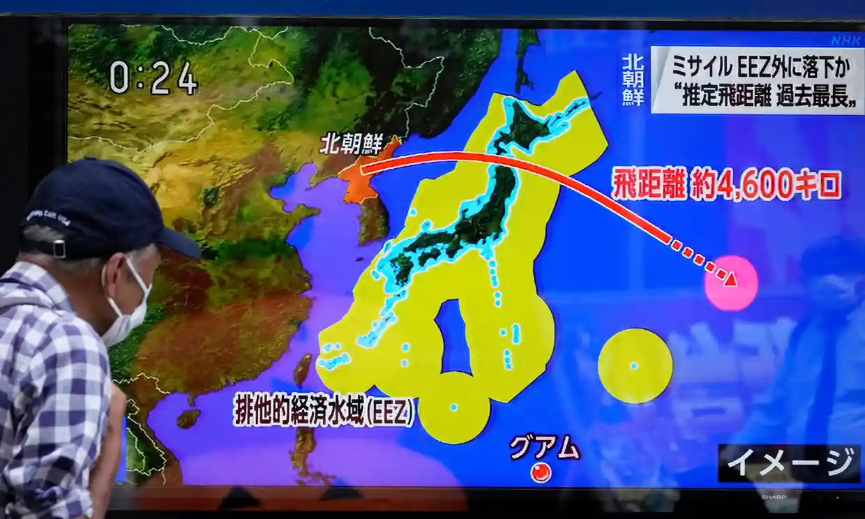 Triều Tiên phóng thêm tên lửa ra biển với &#34;quỹ đạo bất thường&#34; - 1