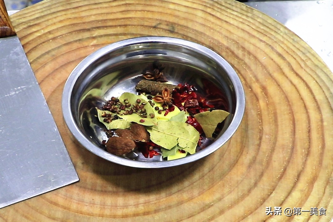 Cách làm bò hầm kinh điển nhất, nước sốt đủ vị, vừa ngon vừa không bị ngấy - 6