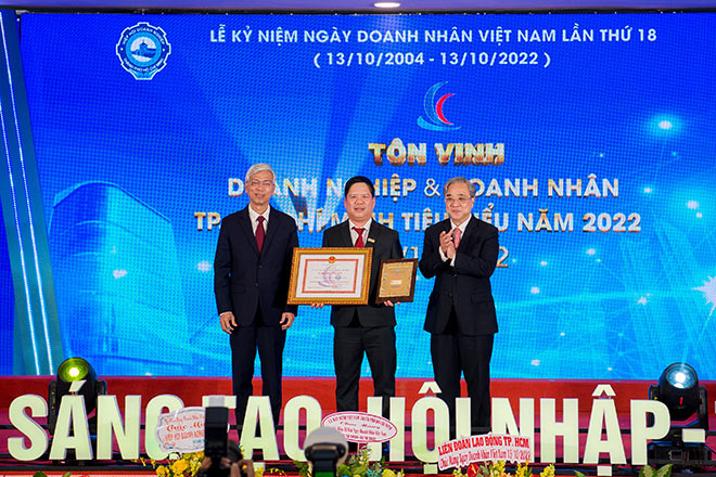 Hưng Thịnh Incons lần thứ ba liên tiếp nhận Giải thưởng Sản phẩm, Dịch vụ tiêu biểu TPHCM - 1