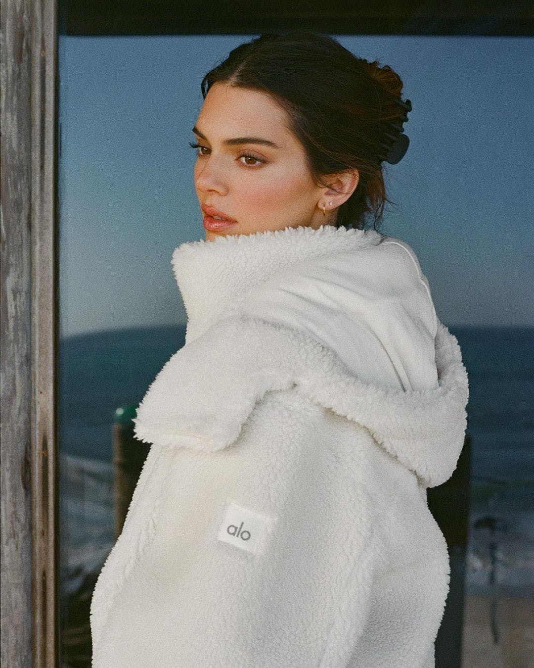 Kendall Jenner là siêu mẫu đắt giá nhất thế giới - 9