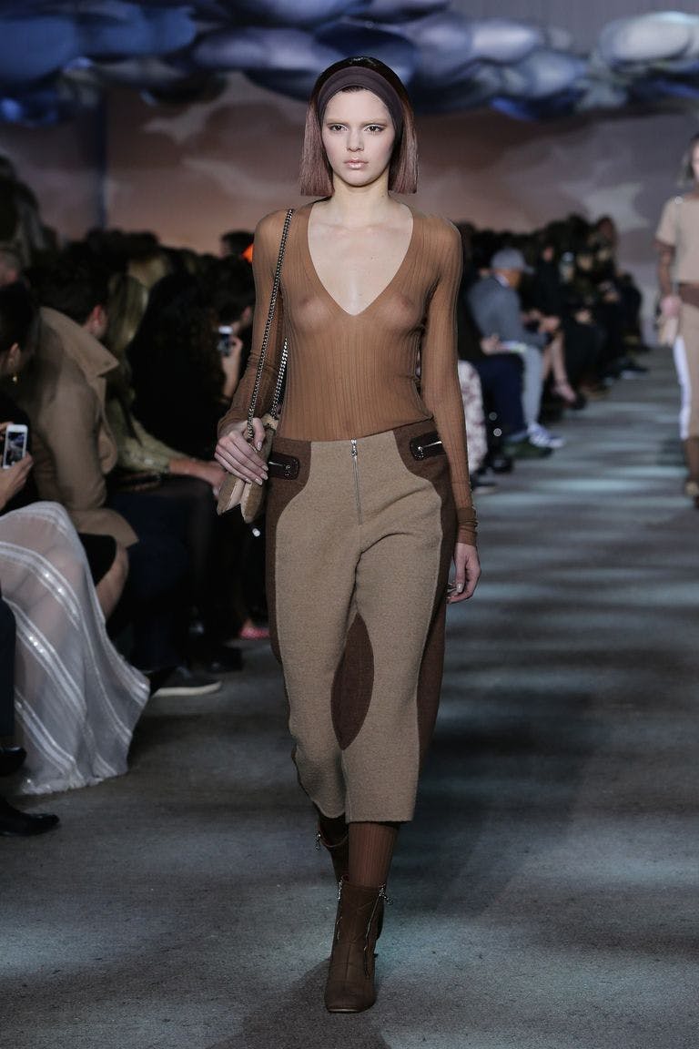 Kendall Jenner là siêu mẫu đắt giá nhất thế giới - 3