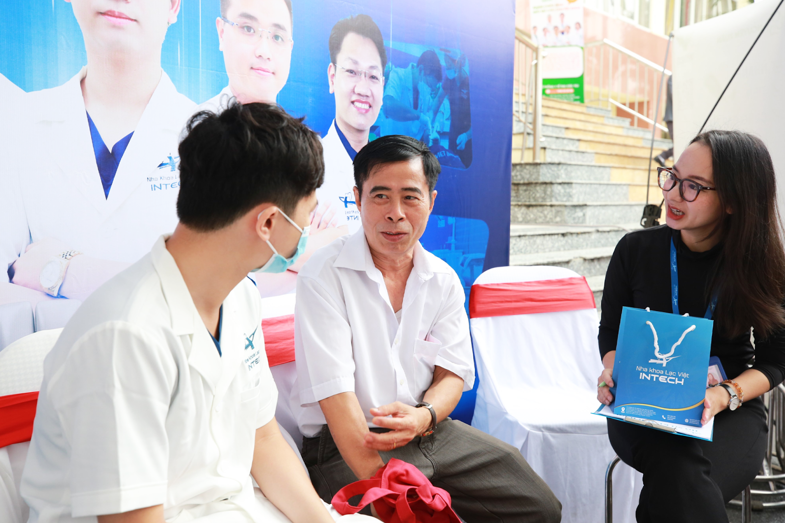 Nha khoa Lạc Việt Intech thăm khám miễn phí tại sự kiện “Ngày hội sức khỏe cộng đồng năm 2022”  - 3