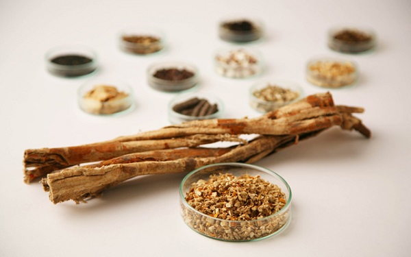 Sữa tắm chiết xuất lá trầu không "lên ngôi" nhờ công thức kháng khuẩn không gây khô da - 2