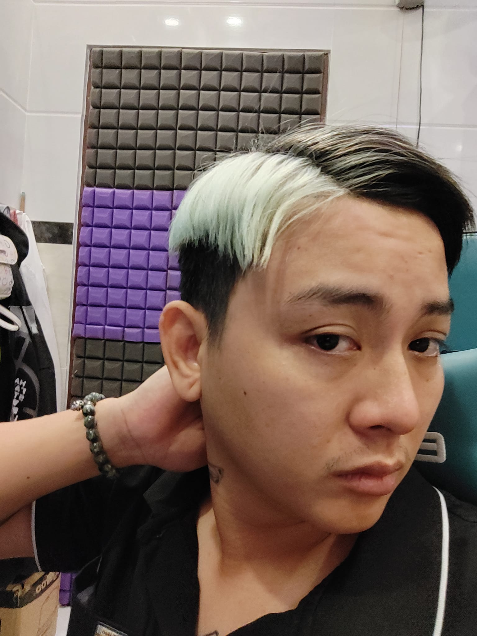 Hoài Lâm đăng ảnh lờ đờ mệt mỏi, khiến dân mạng hoang mang vì hành động này - 2