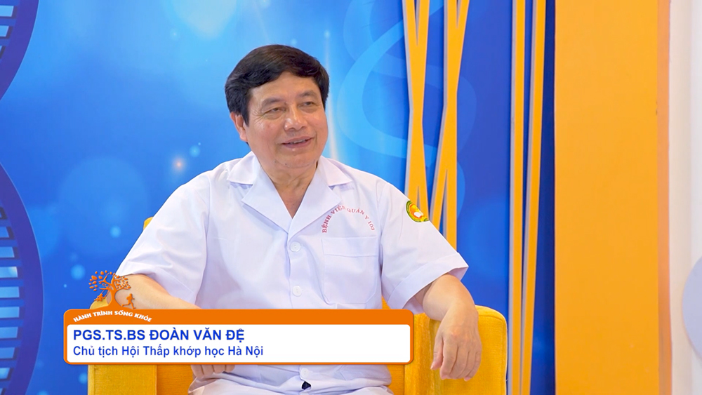 Trời lạnh, người đau nhức xương khớp, tê bì nên ăn gì, kiêng gì thì tốt? - 1