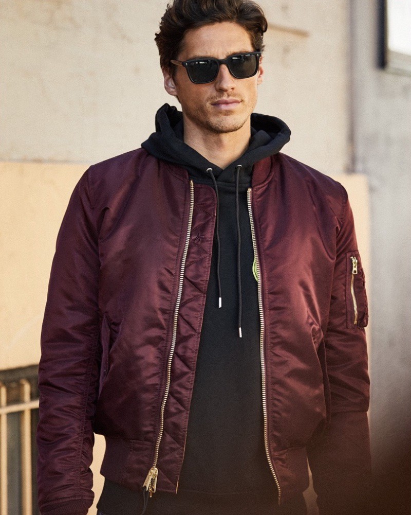 Những cách chọn chiếc áo hoodie hợp nhất với chàng - 8