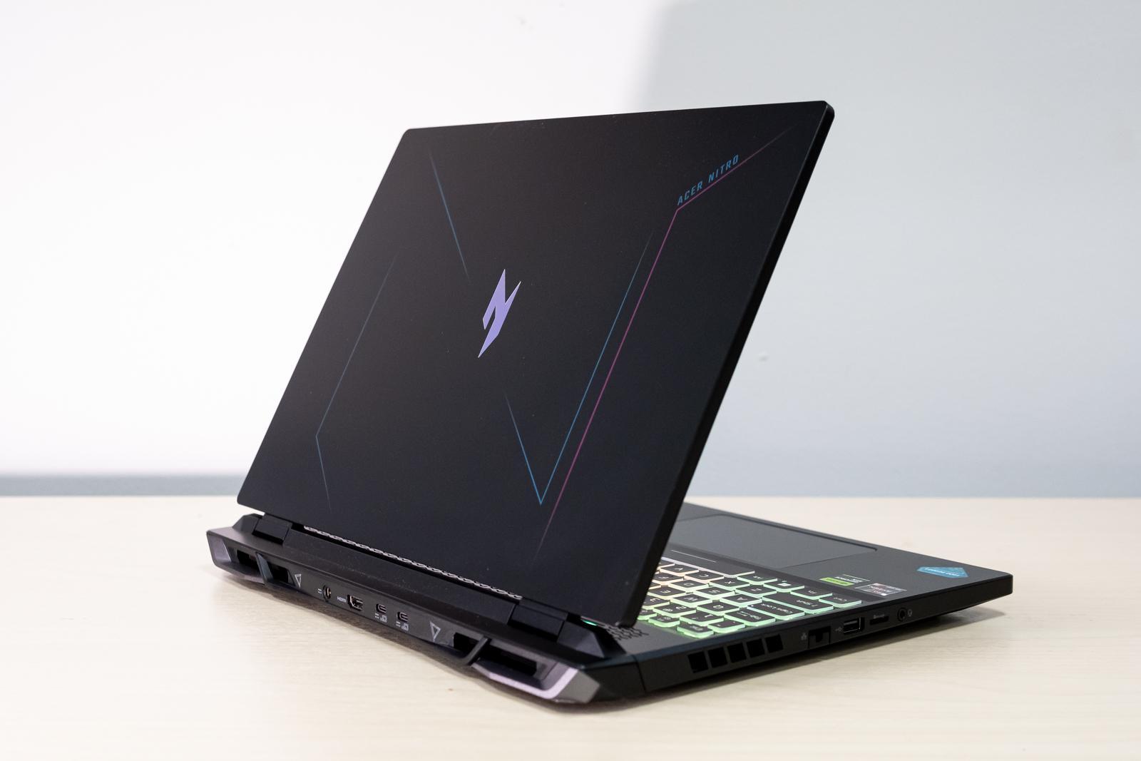 Sắm laptop Acer Nitro Series trải nghiệm CS2 - Tựa game hot nhất 2023 - 4