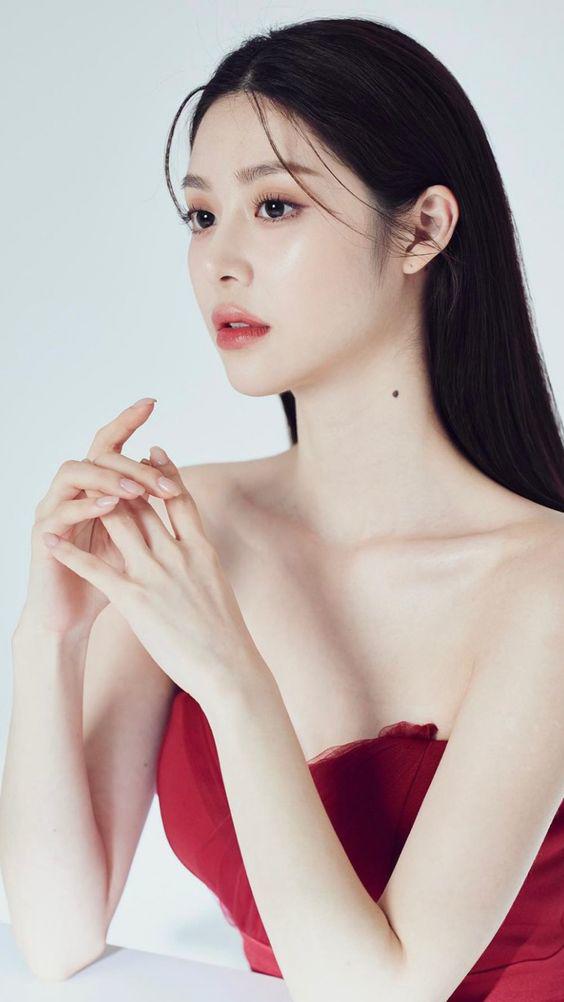 Trộn dầu xả với bột hoa dâm bụt, bạn sẽ thấy điều kỳ diệu - 1